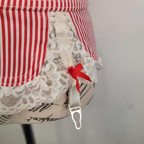 Forplay Lace Trim Garter Red White Striped Sz S/ M Women's Fairy Coquette - Picture 4 of 10